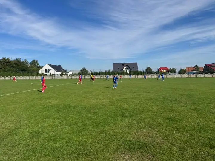 Trampkarze GKS Polonia Trzebnica odnieśli wysokie zwycięstwo z Parasolem Wrocław