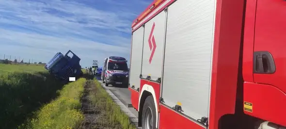 Kolizja ciężarówki na A4 pod Złotoryją – poszkodowany kierowca trafił do pogotowia
