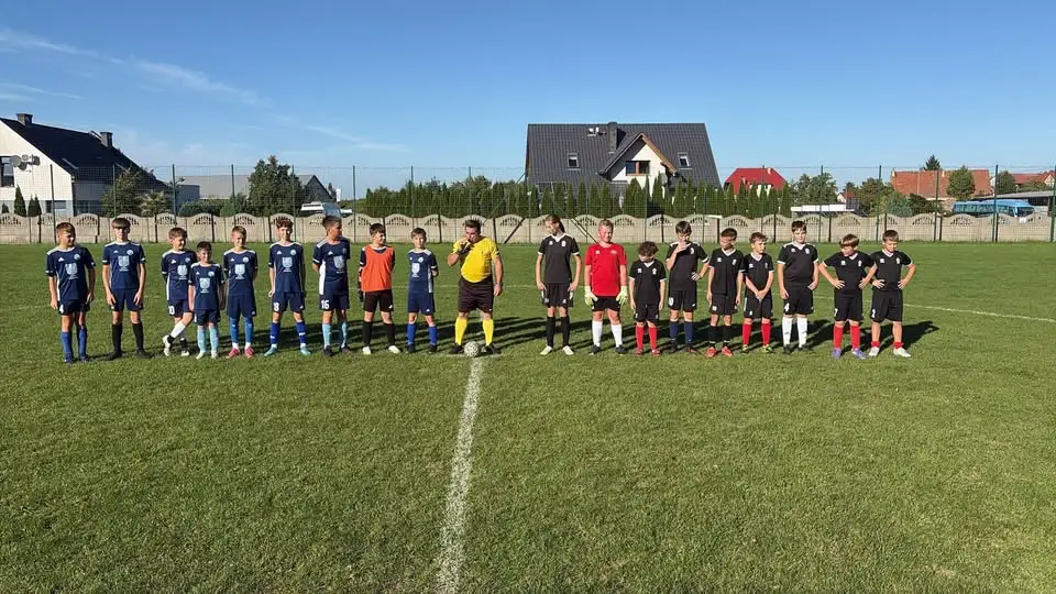 Młodzik II Polonii Trzebnica rozbił Widawę Psary 4:0
