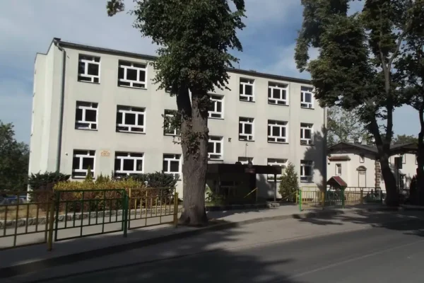 Matematyka na wieszakach – kreatywna lekcja w klasie 1a