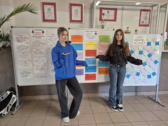Dzień Chłopaka w SP2 Trzebnica: tajne misje i akcja „Twój styl, Twoja misja”