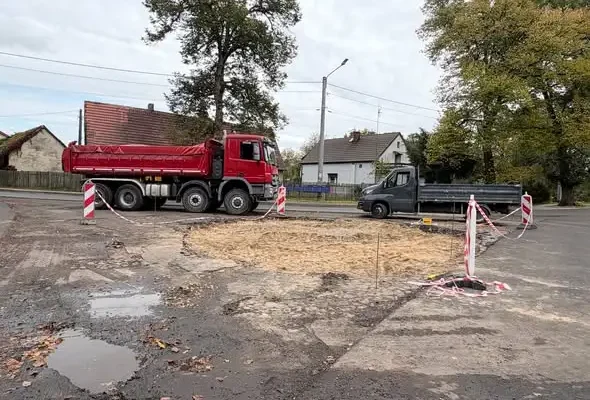 Prace przy rondzie w Czeszowie nabierają tempa