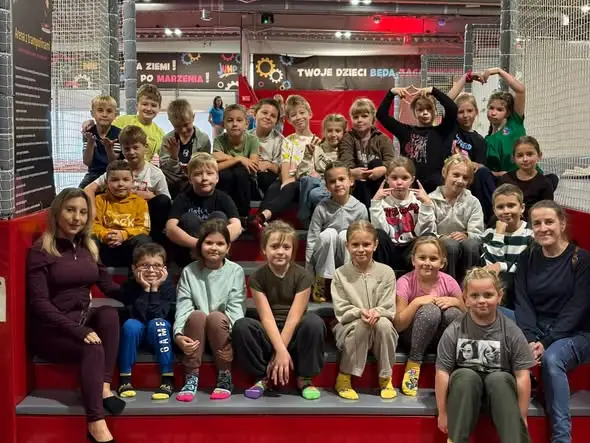 Uczniowie klas 2a i 2d szaleli w Jump Factory w Lesznie