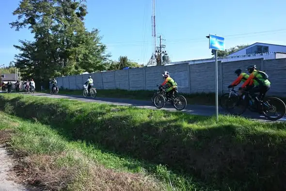 VIII Babski Rajd i „Reszta Świata” – rowerowa radość w Gminie Zawonia