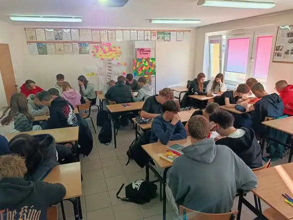Tydzień Uczniowskiej SuperMocy w PZS2 Trzebnica – „Bądź jak drzewo!”