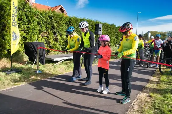 Otwarcie Trasy Kamiennej w Gminie Zawonia przyciągnęło tłumy rowerzystów